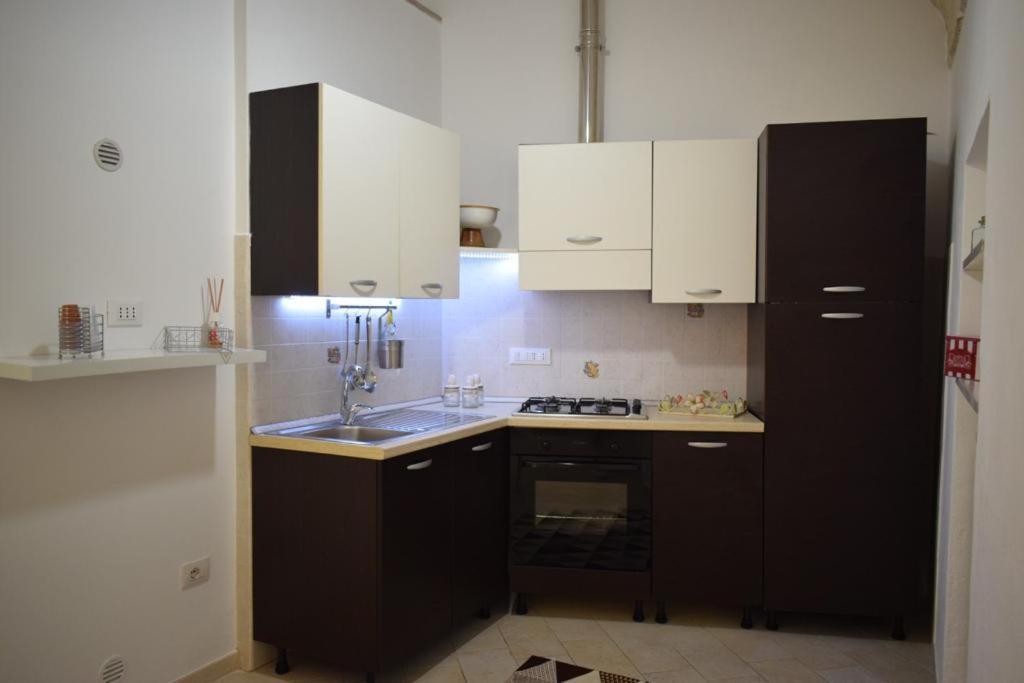 Al Solito Posto Suite Ostuni Bagian luar foto